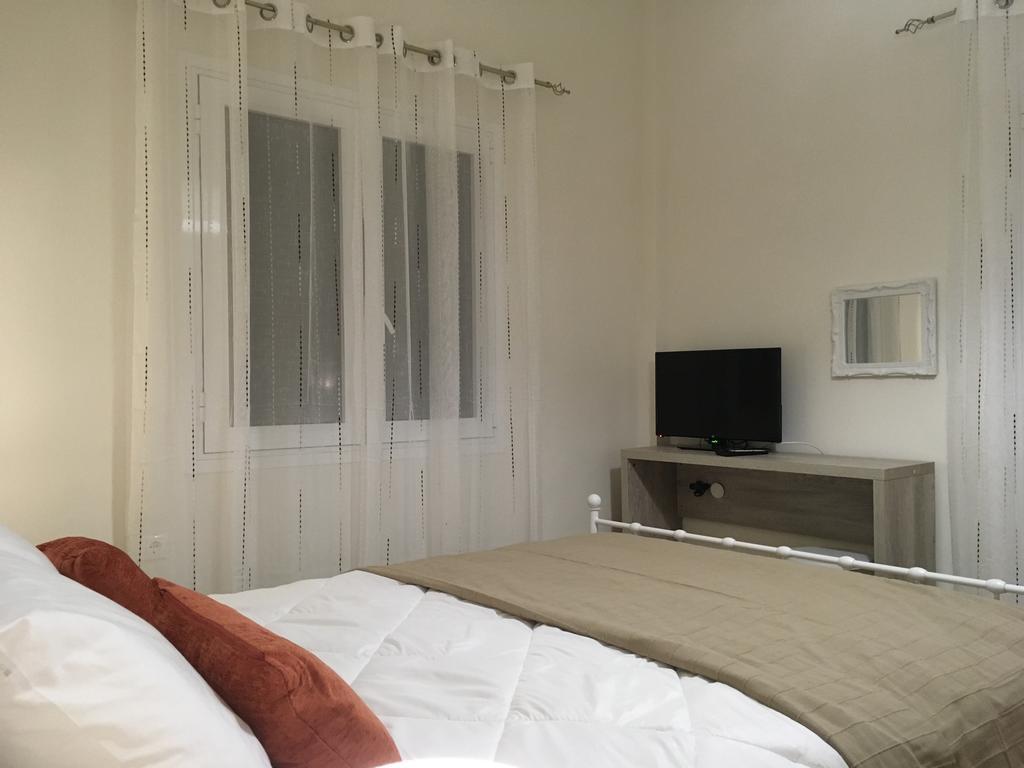 Demeliza Apartments Плака Екстериор снимка