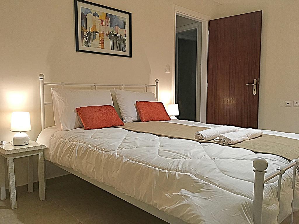 Demeliza Apartments Плака Екстериор снимка