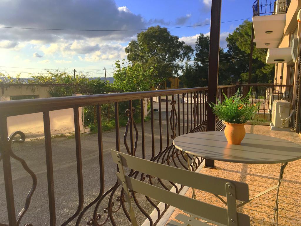 Demeliza Apartments Плака Екстериор снимка
