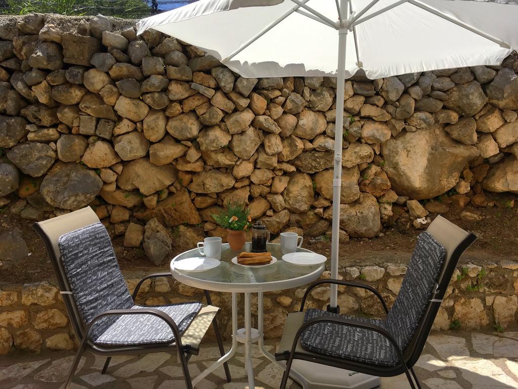 Demeliza Apartments Плака Екстериор снимка
