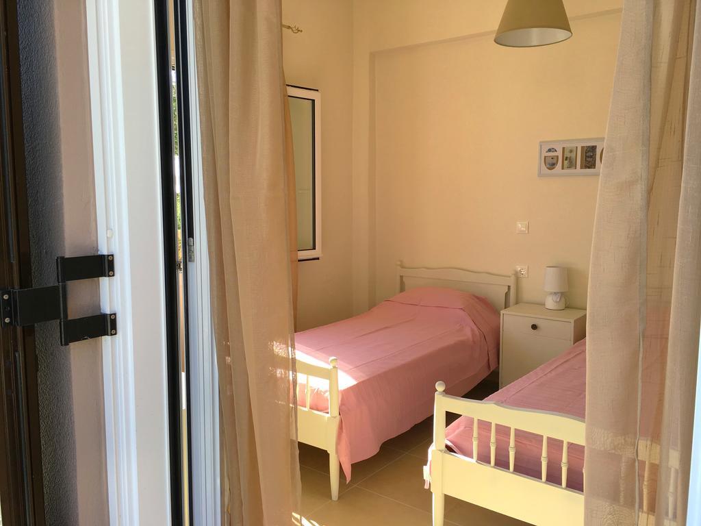 Demeliza Apartments Плака Екстериор снимка
